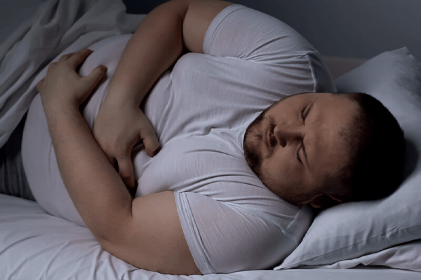 چرا طرز خوابیدن بعد از اسلیو معده اهمیت دارد؟